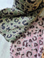 Sciarpa Leo Spark – Animalier con un tocco di luce